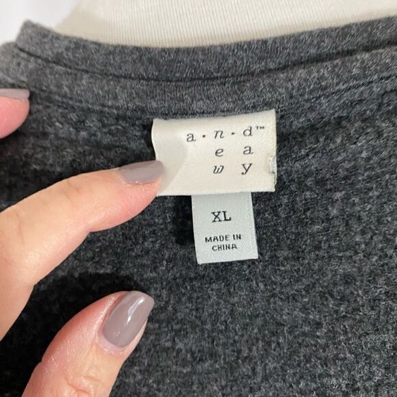 A New Day Twisted Front Sweatshirt - Picture 5 of 6